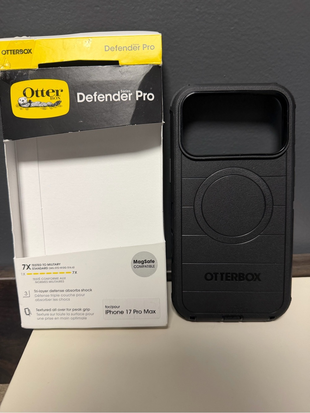 OtterBox Defender Pro for IPhone 17 Pro Max, Black, NWT